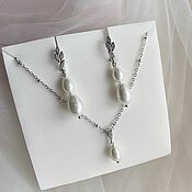 Свадебный салон handmade. Livemaster - original item A set of wedding jewelry earrings and a pendant with pearls. Handmade.