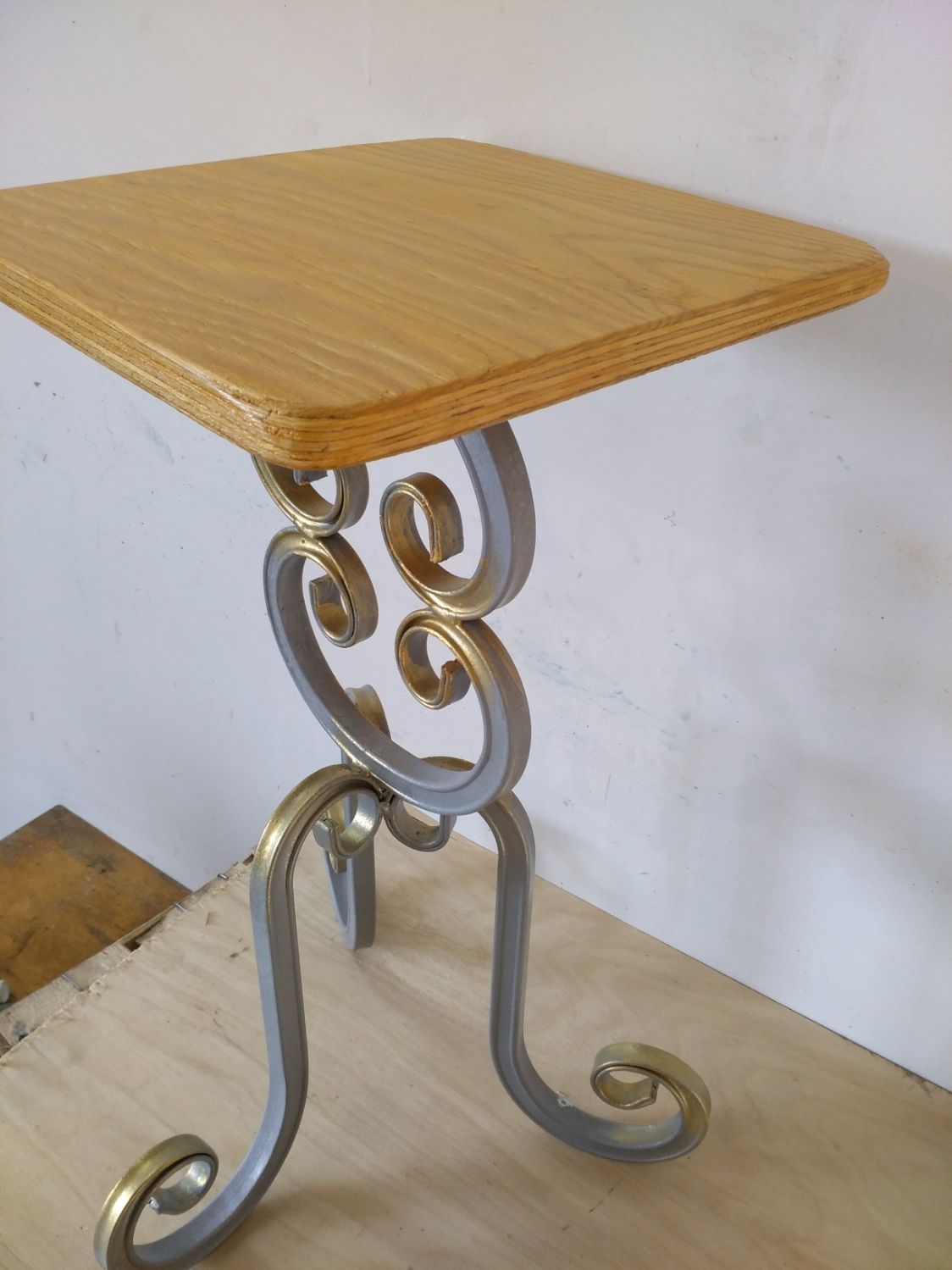 Подставка для цветов купить в интернет-магазине Ярмарка Мастеров по ...