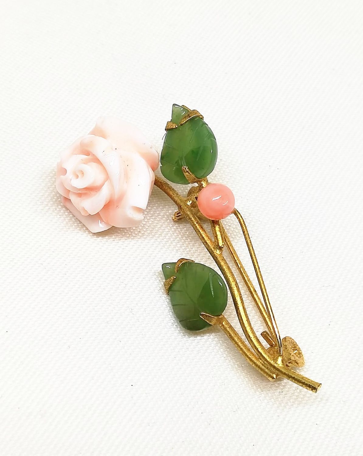 Винтаж: Брошь, роза, коралл, нефрит в интернет-магазине Ярмарка ...