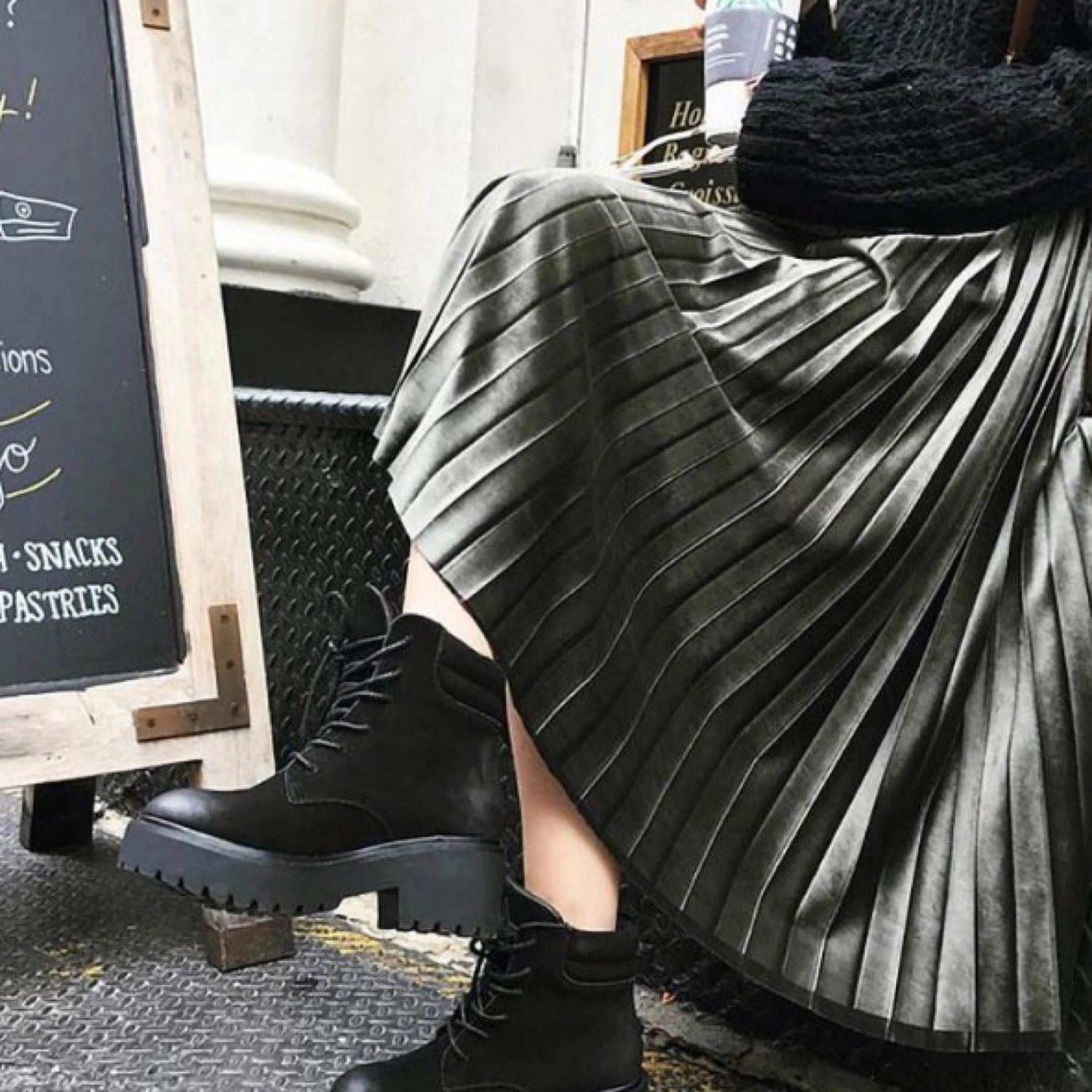Черная велюровая юбка