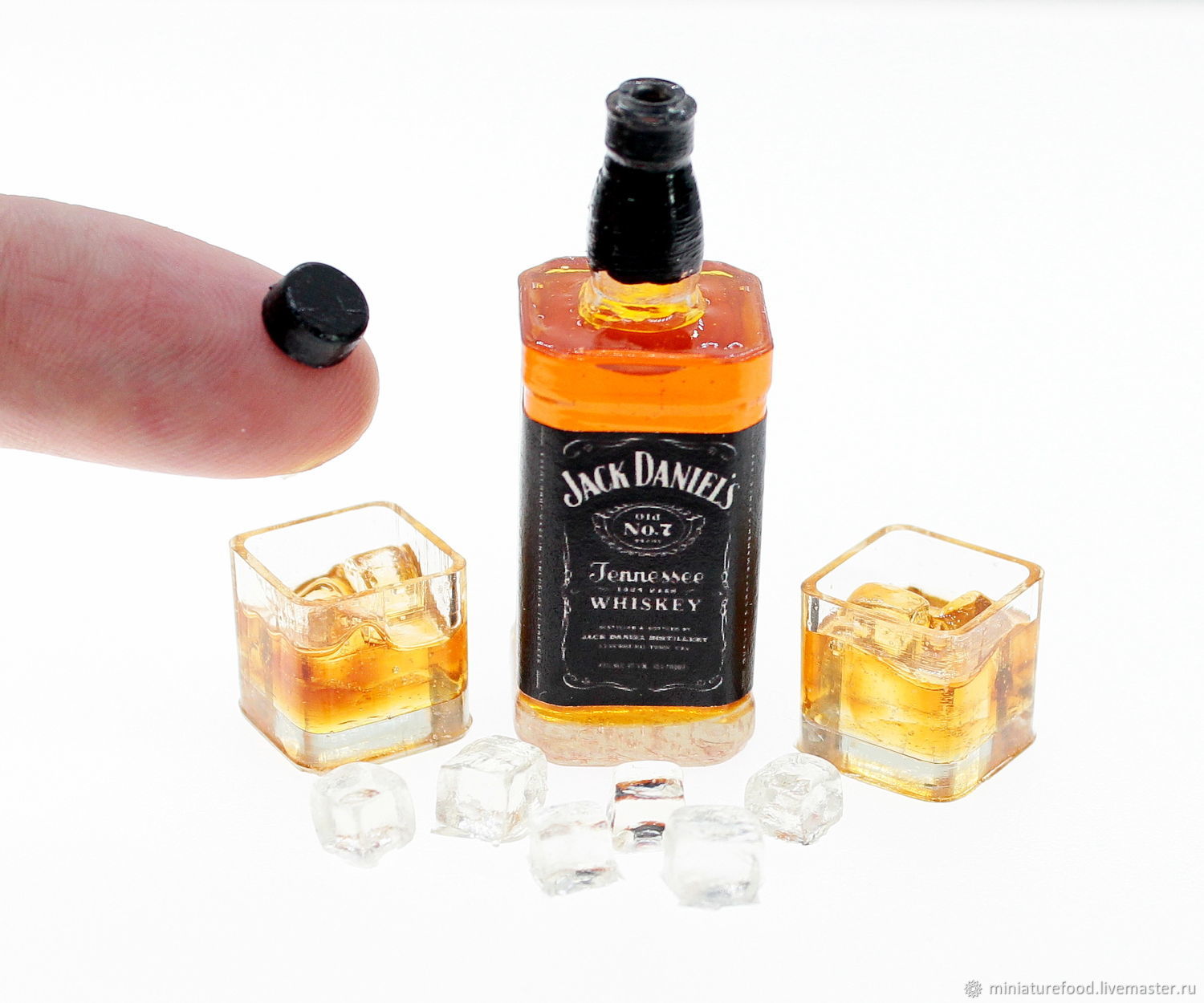 1/6 Scale JACK DANIELS WHISKEY BOTTLE for 9"'-12" ACTION FIGURES  WITH FREE GIFT 