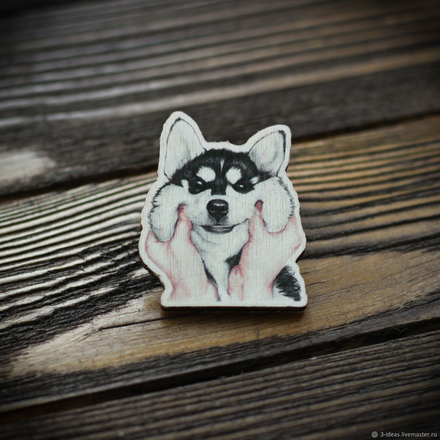 Wooden icon cute Husky is made of 3mm birch plywood. Mounting method - Euroblock. Bright colors and reliable clasp will please any owner. The image is resistant to scratches.
