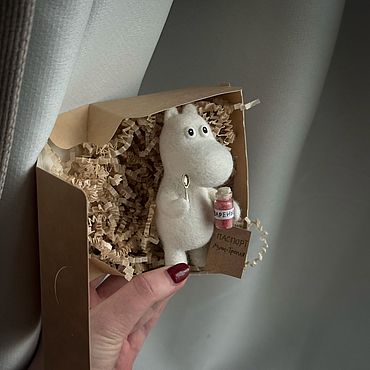 Куклы и игрушки ручной работы. Ярмарка Мастеров - ручная работа Муми-тролль валяный из шерсти с вареньем. Handmade.