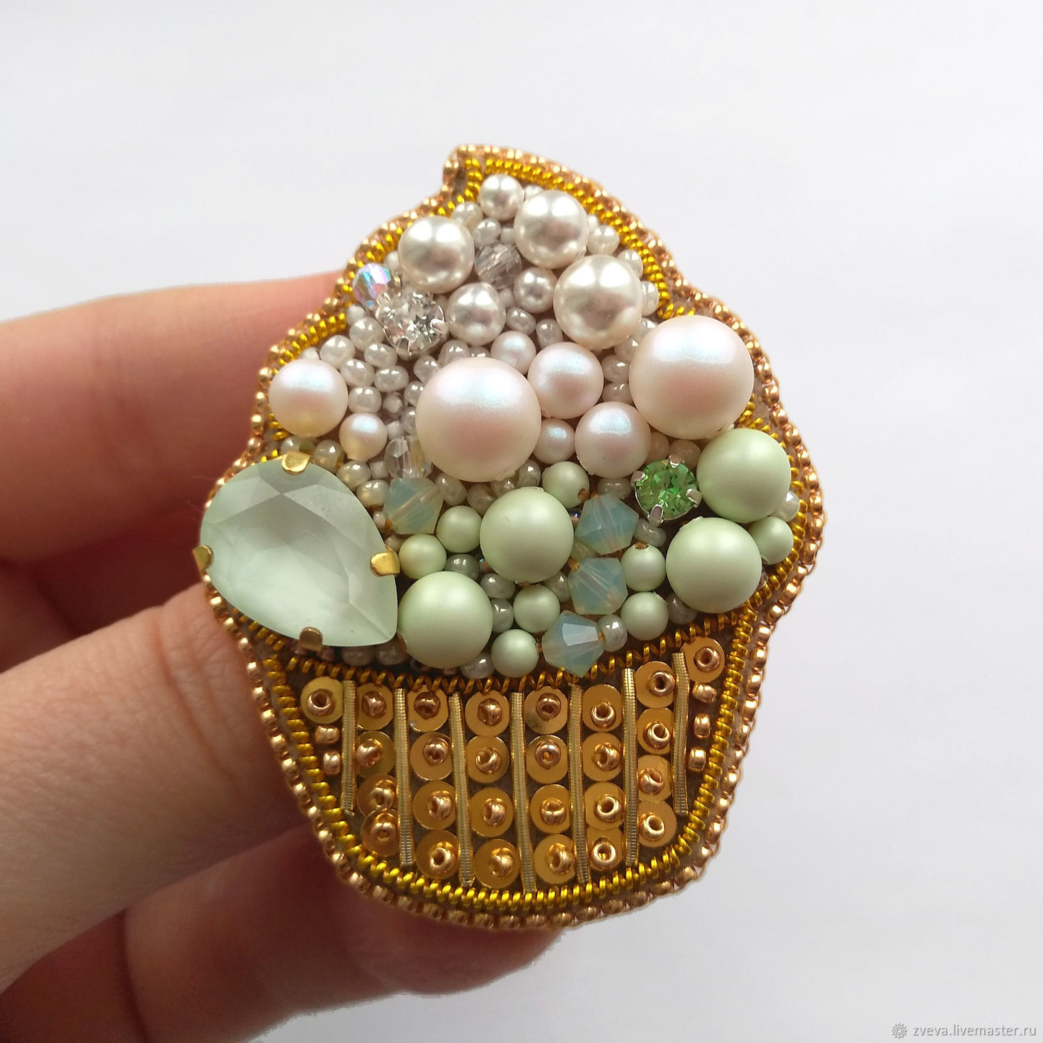 pictures of brooches
