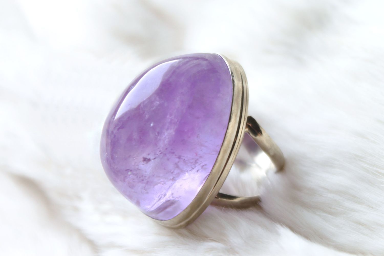 фиолетовое кольцо
