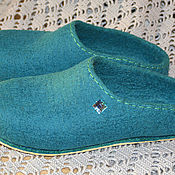 Обувь ручной работы handmade. Livemaster - original item Women`s felted Slippers Dark emerald. Handmade.