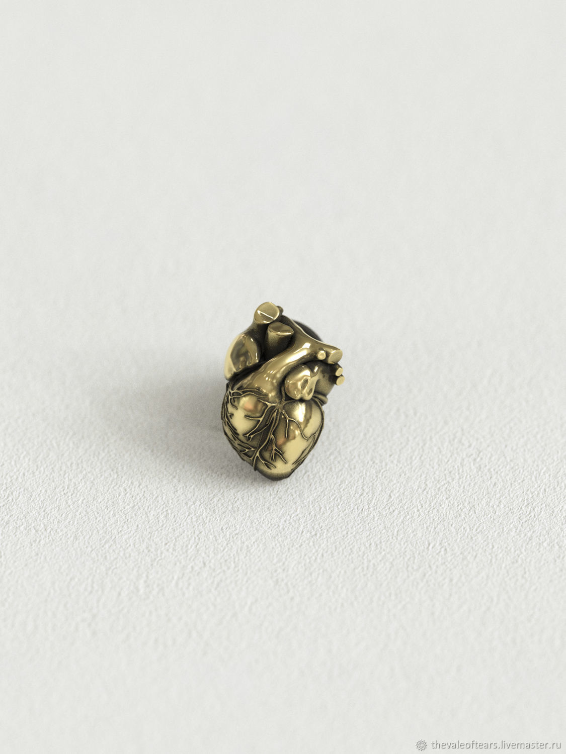 Значок Heart Pin Brass в интернет-магазине Ярмарка Мастеров по цене 1800 ₽  – UK3AMRU | Значок, Санкт-Петербург - доставка по России