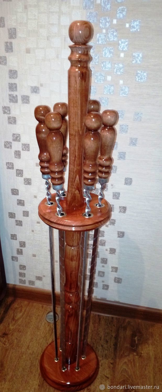 Шампура из нержавейки с деревянной ручкой на шампурнице  в .
