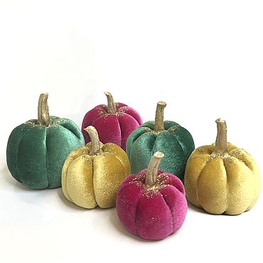 Тыквы из бархата для интерьера. Зелёные, малиновые, золотые. . Для дома и интерьера ручной работы - Ярмарка Мастеров Для дома и интерьера ручной работы. Ярмарка Мастеров - ручная работа Тыквы из бархата для интерьера. Зелёные, малиновые, золотые. Handmade.