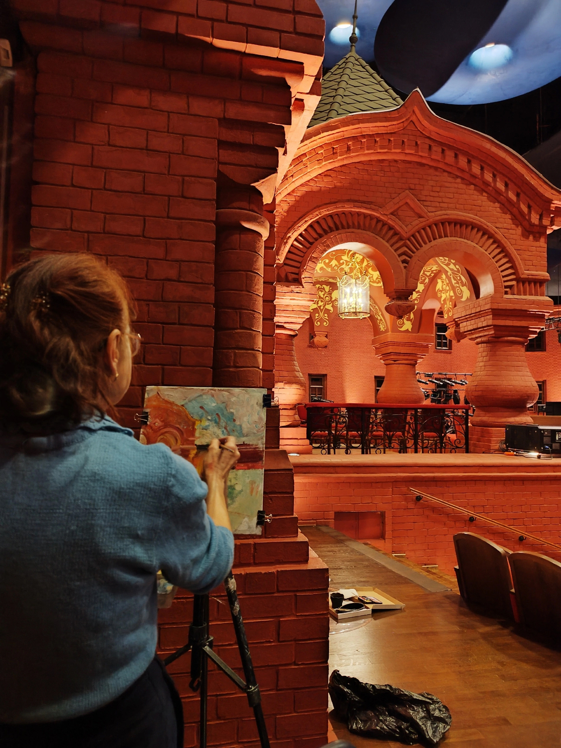 Пленэр в театре Геликон
