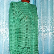 Vest made of knitted yarn. Hook