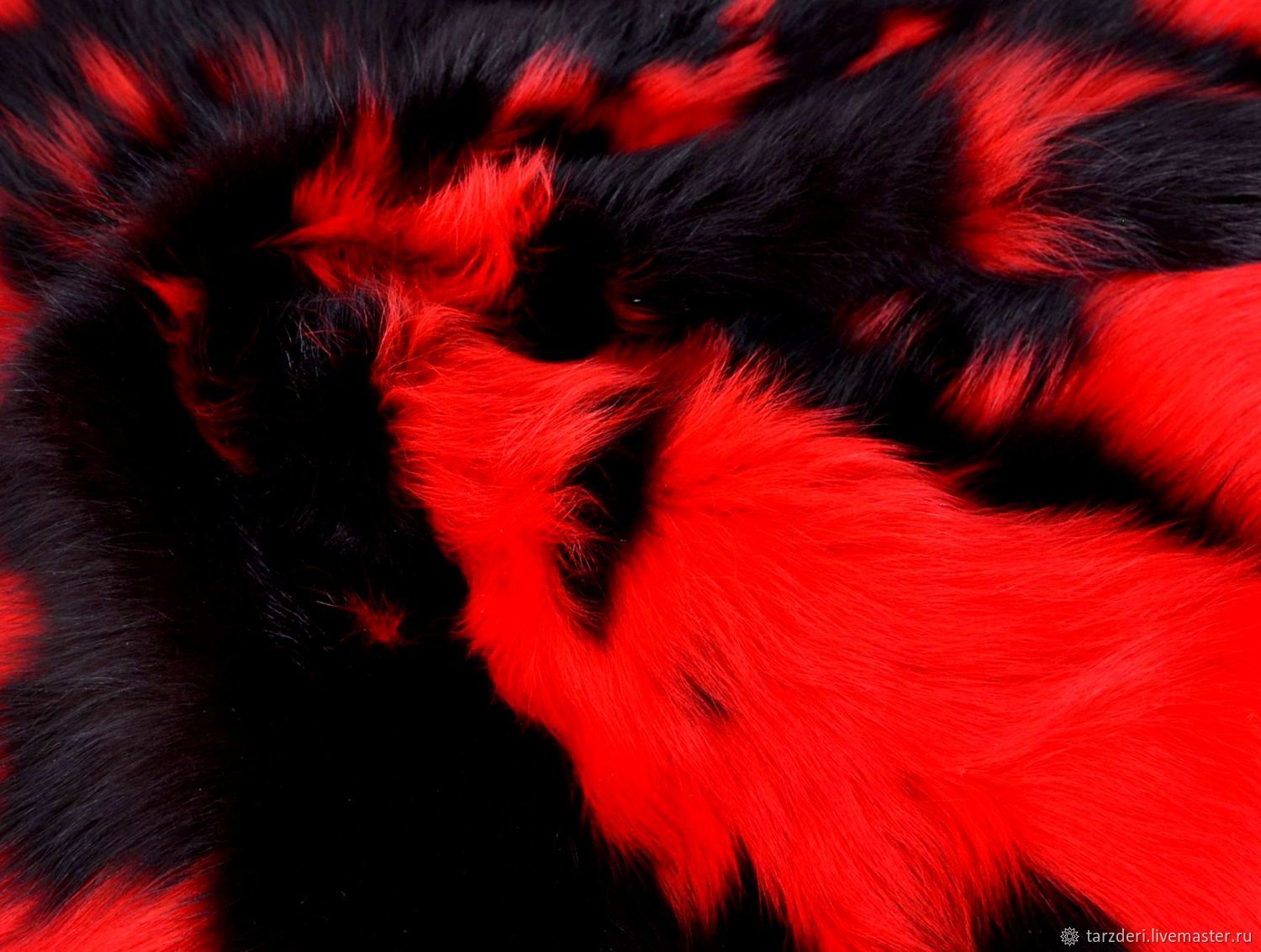 Fur red. Красный мех. Чёрно-красный мех. Мех черно красный. Черно рыжий мех.