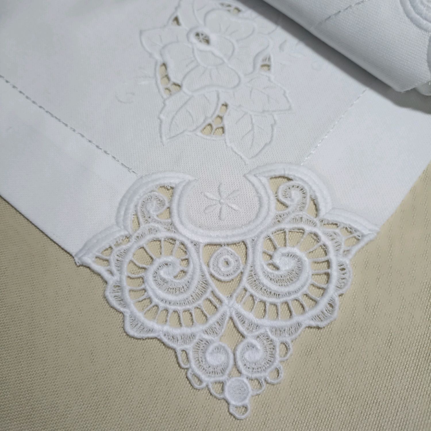 Салфетки с вышивкой ришелье купить в интернет-магазине Ярмарка Мастеров ...