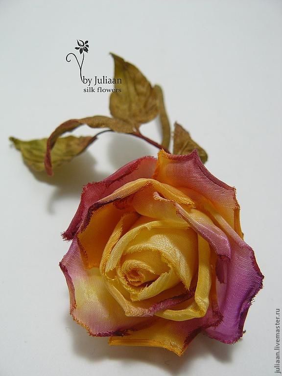 Броши ручной работы. Ярмарка Мастеров - ручная работа. Купить Цветы из шелка. Роза