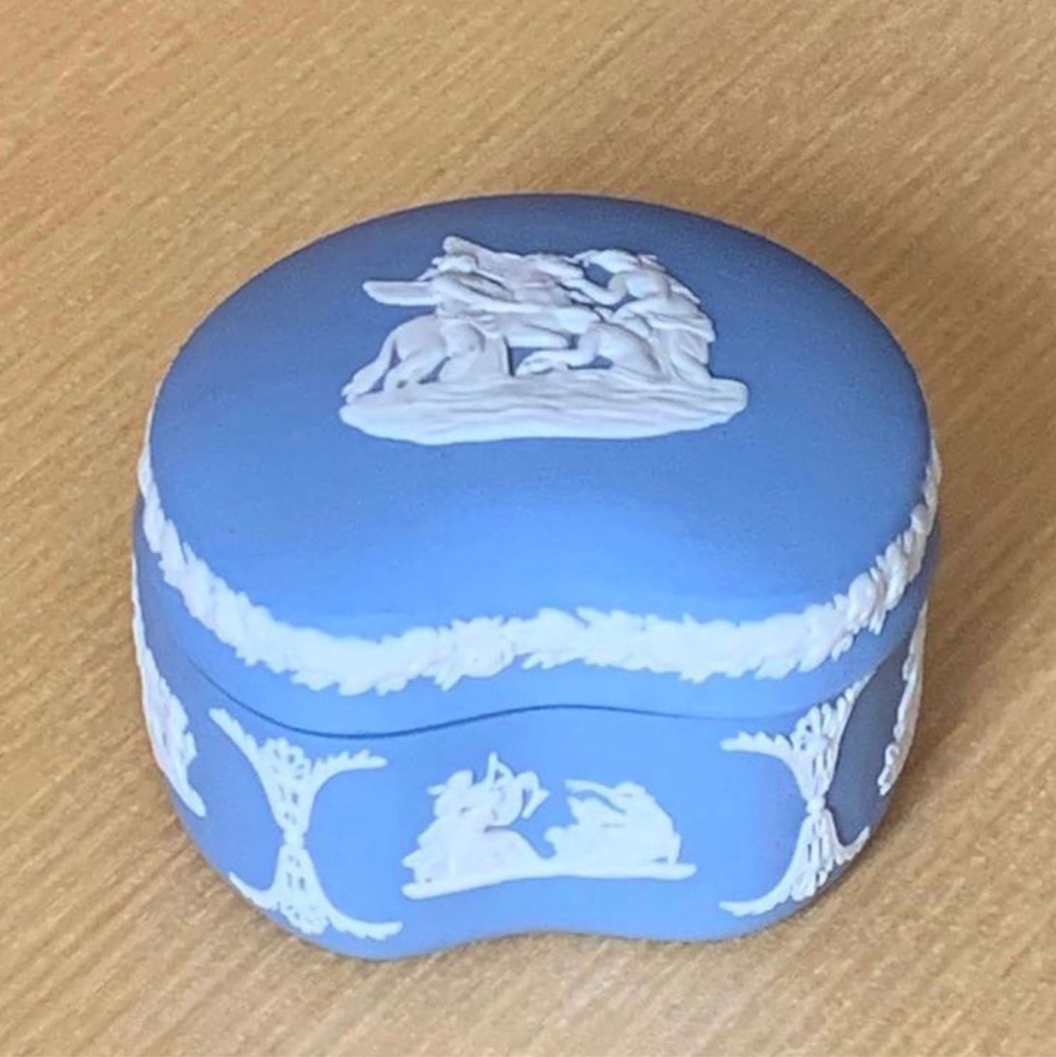 Винтаж: Wedgwood! Шкатулка. Бисквитный фарфор . Англия купить в ...