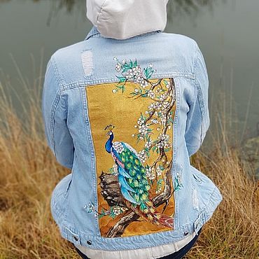 Одежда ручной работы. Ярмарка Мастеров - ручная работа Павлин. Джинсовая куртка с росписью. Handmade.