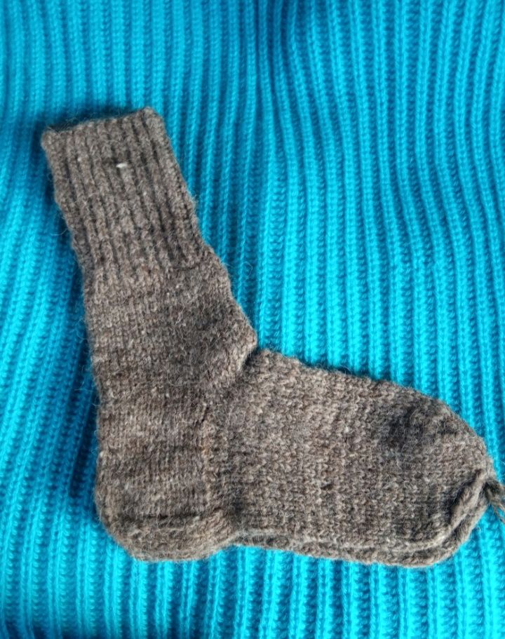 Шерстяные носки мужские ручной вязки