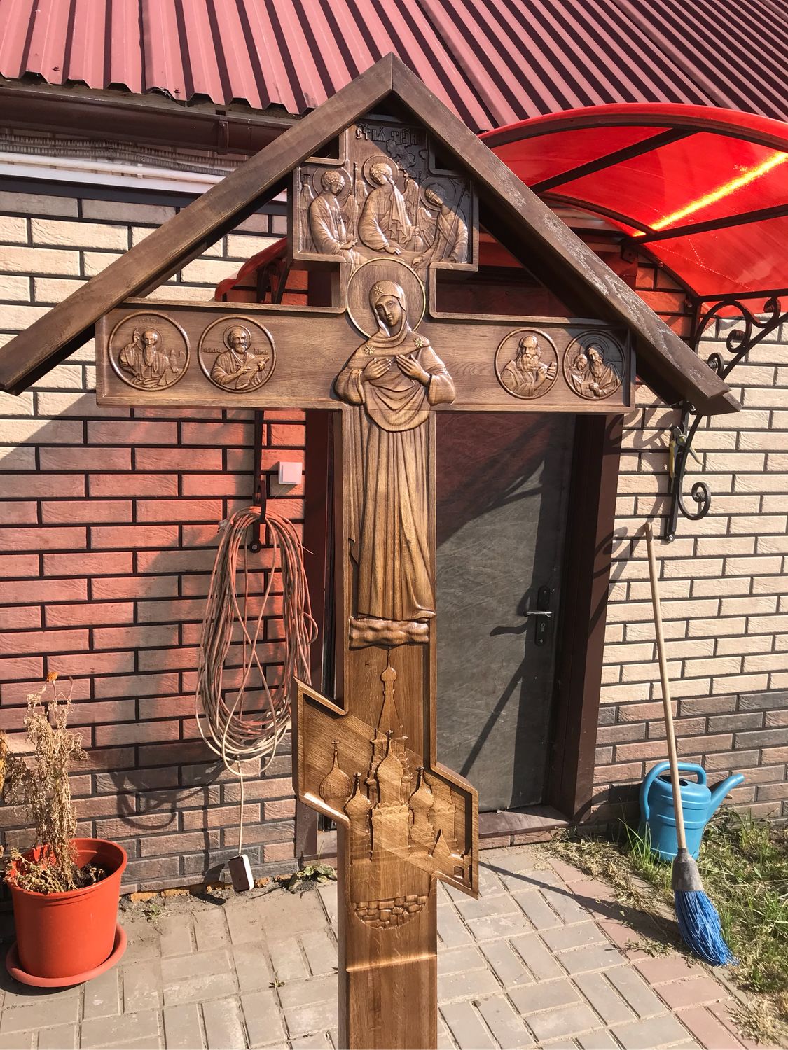 Крест деревянный на могилу фото из дерева