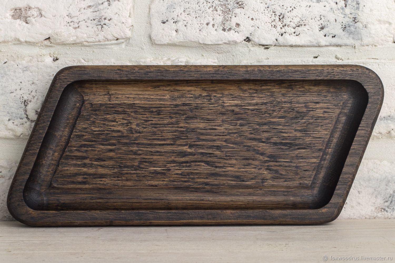 Тарелка для хлеба и столовых приборов из темного дуба – купить онлайн ...