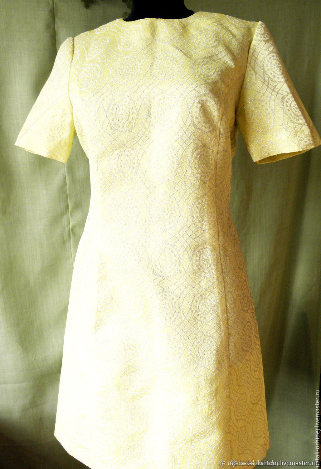 Платья из ткани парча