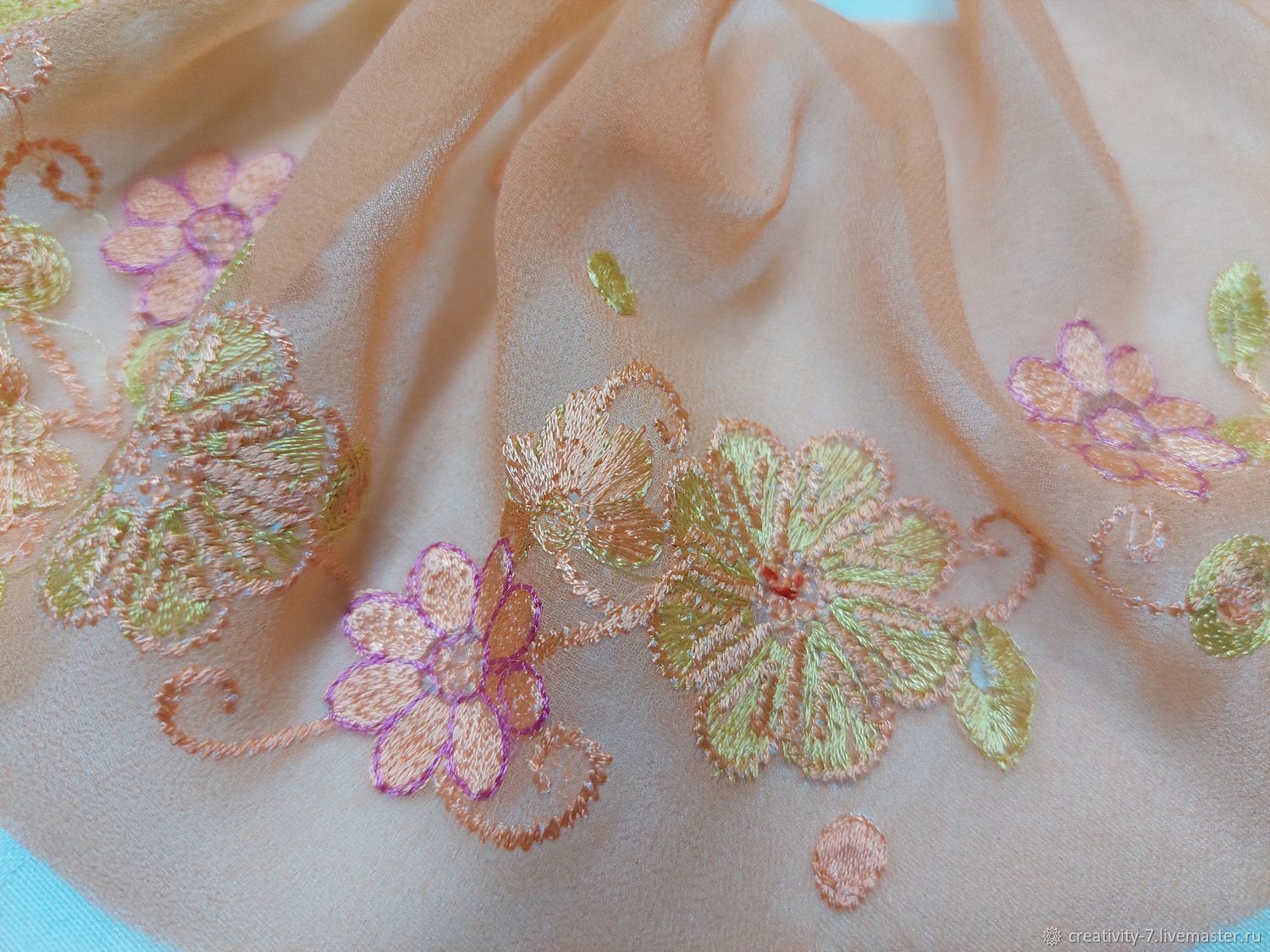 Винтажная ручная вышивка на персиковом шелке – купить на Ярмарке ...