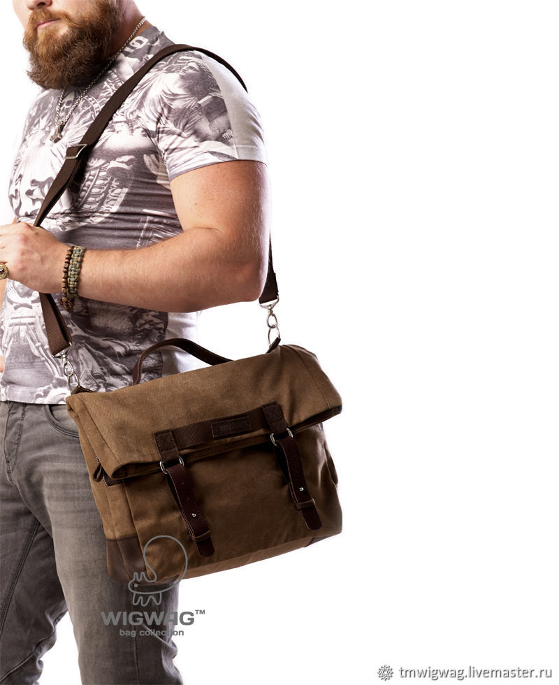 Ремень мужской через плечо. Сумка мужская. Наплечная сумка мужская. Мужчина с сумкой. Большие сумки через плечо мужские.