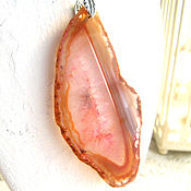 Agate crystal with druse, brush and titanium coating