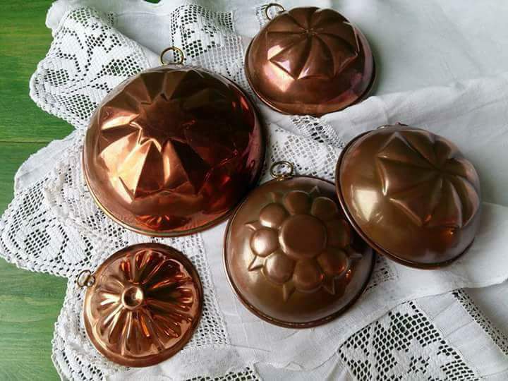 Широкий ассортимент форм для выпечки и желе.