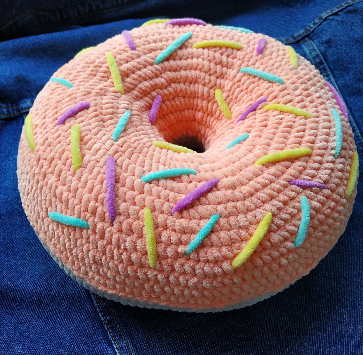 Ализе Пуффи пончик подушка