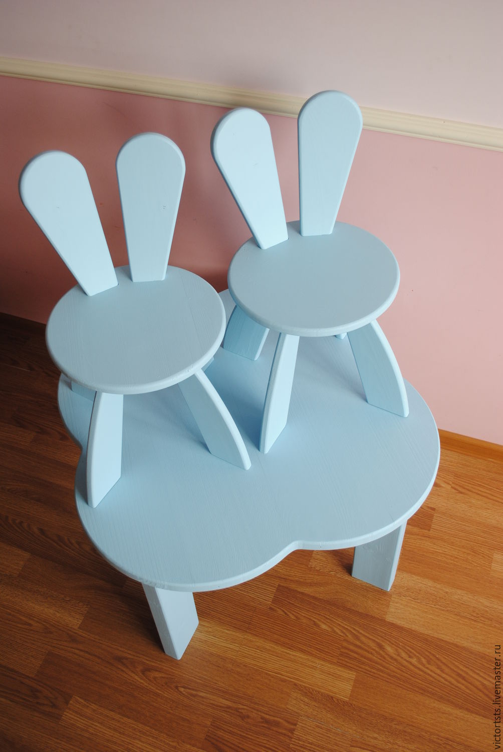 Столик стульчики для отдыха