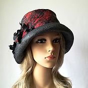 Аксессуары handmade. Livemaster - original item Felt hat Gray-black with red, a hat with a brim and a flower. Handmade.
