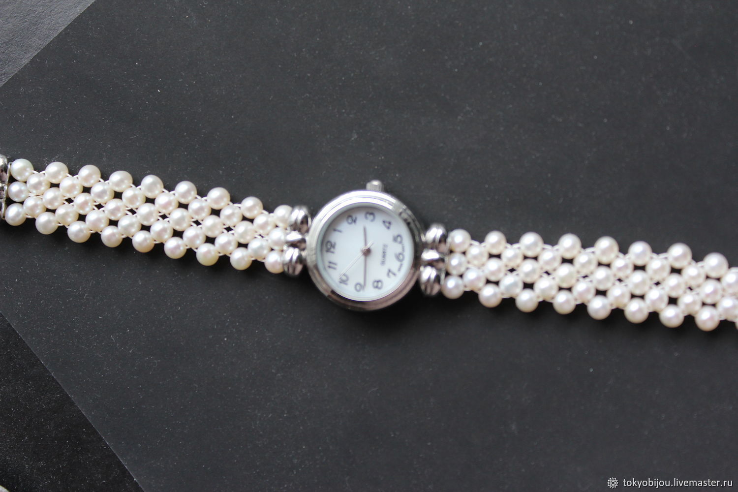 Часы перламутровые. Часы Misaki с жемчугом. Часы с жемчужным браслетом женские. Часы с браслетом из жемчуга. Часы с жемчугом женские наручные.