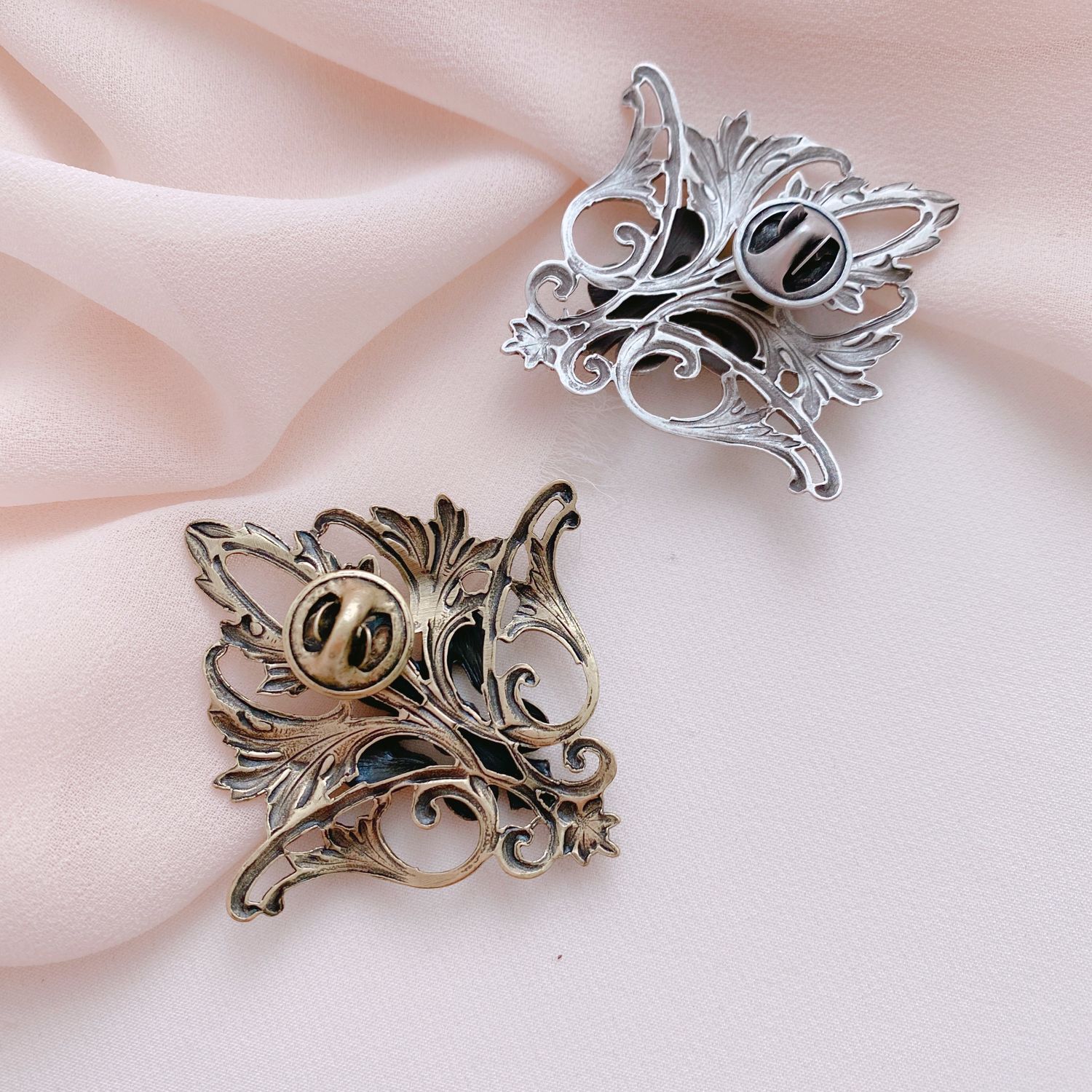 флер де лисов. флер де лисов. лилия флер де лис. флер де лис цветок. геральдическая лилия saints row.