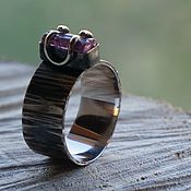 Серебряное кольцо с красивым полосатым агатом