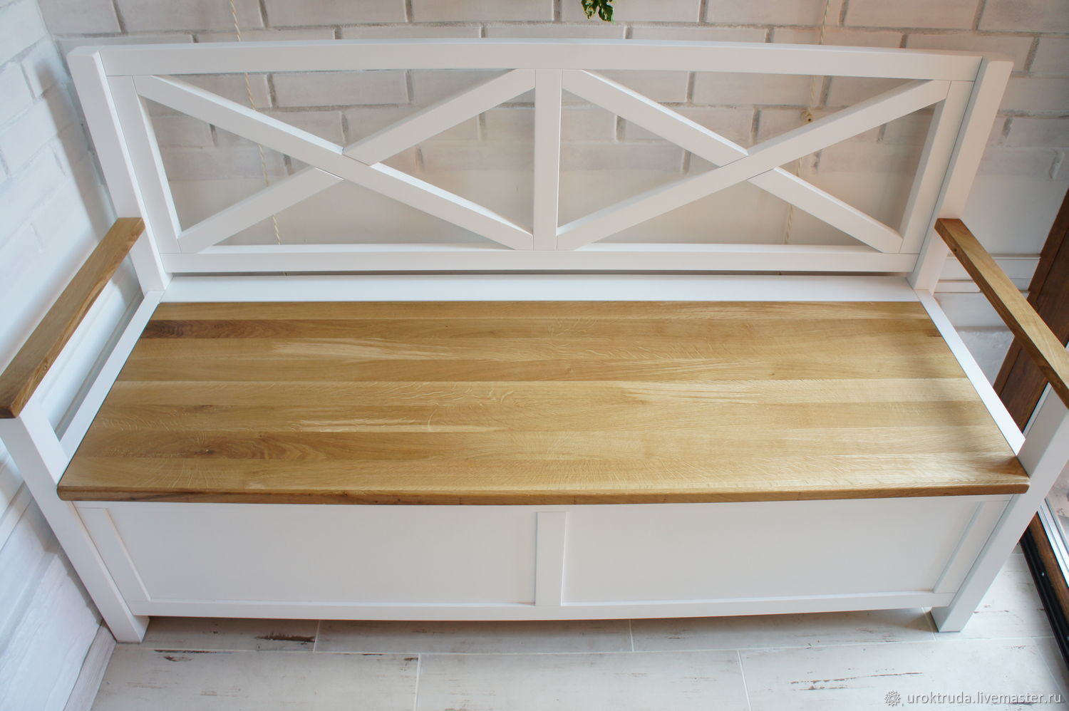 скамья деревянная для кухни с ящиком