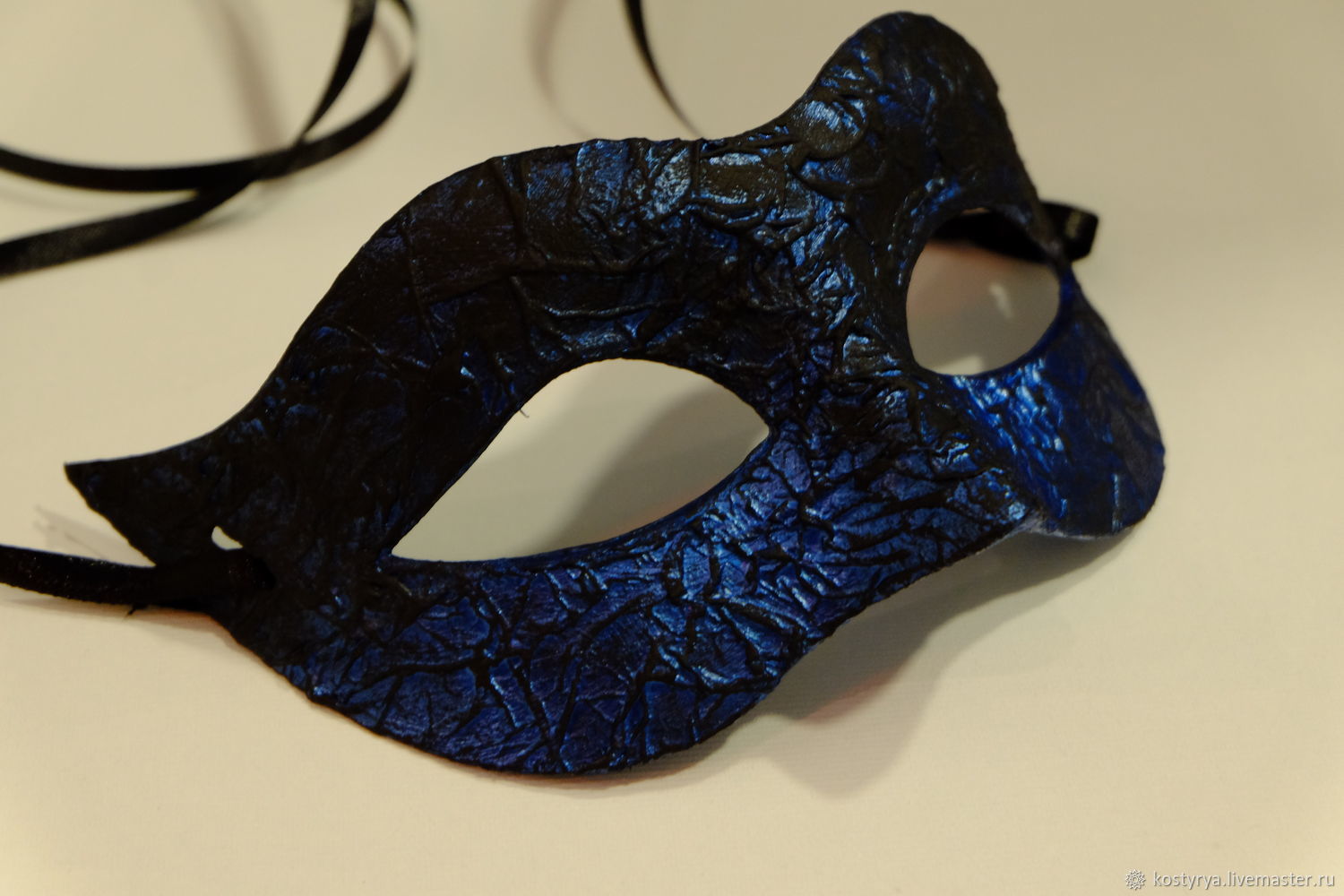 Красная маска синяя маска. Маска карнавальная черная. Мужская карнавальная маска. Маска на глаза карнавальная. Маска "синяя".