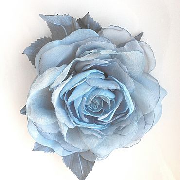 Ветка шиповника. Объемная картина панно с цветами дикой розы из ткани