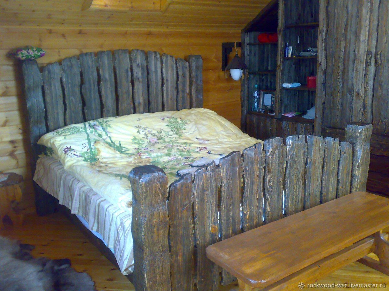 кровать под старину из массива дерева