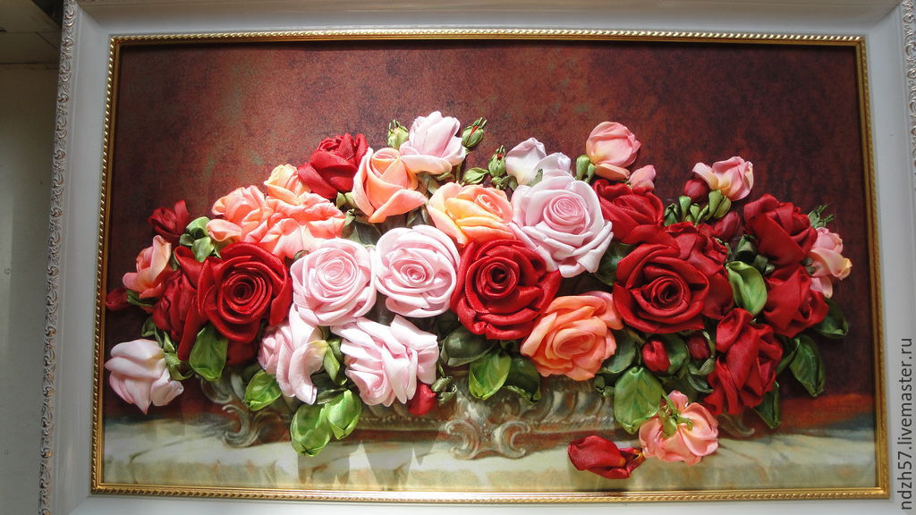 Картина из роз из лент - 93 фото