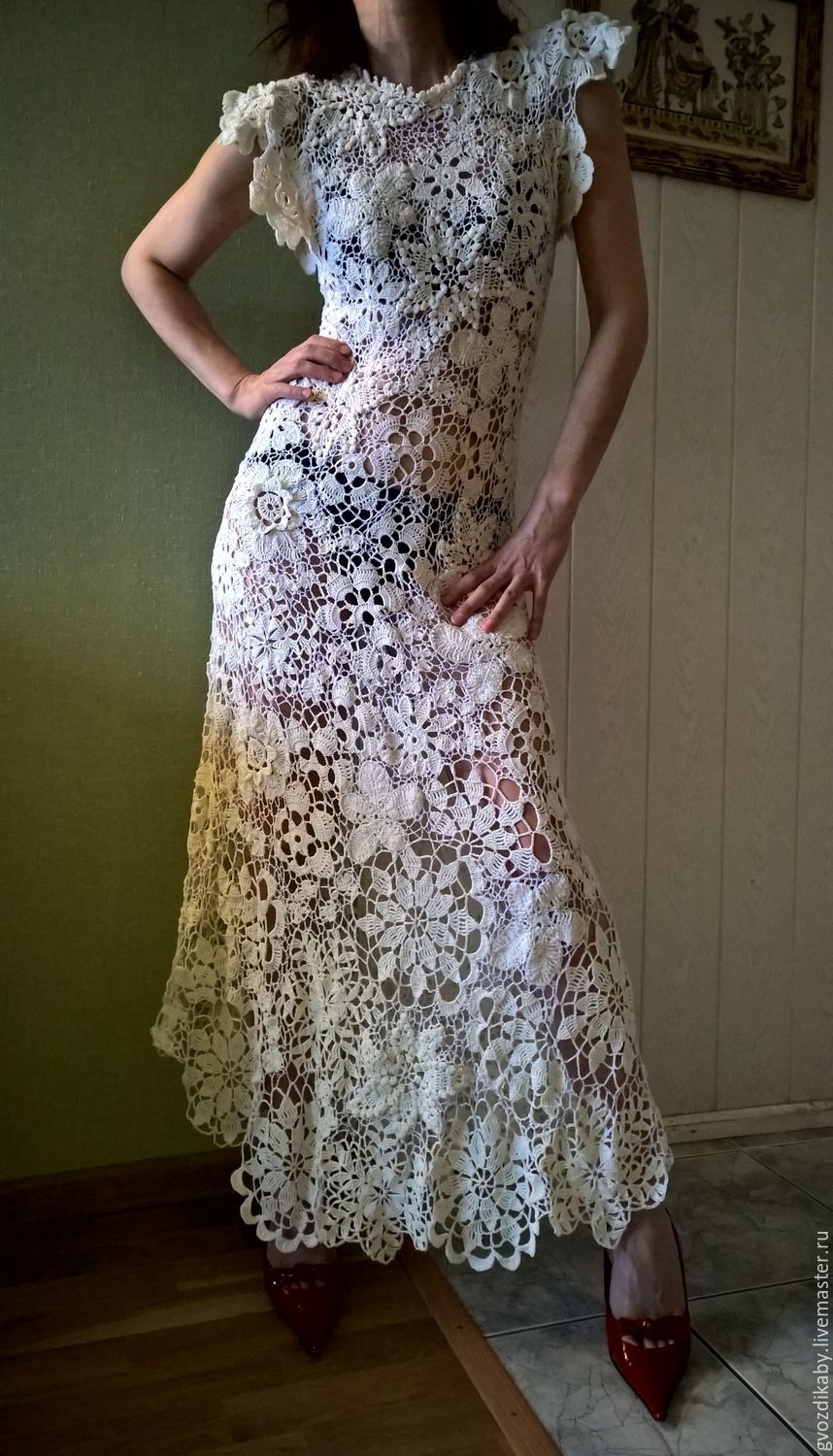Кружевное платье от Натальи Якименко.