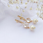 Long ring earrings with rose quartz and pearls