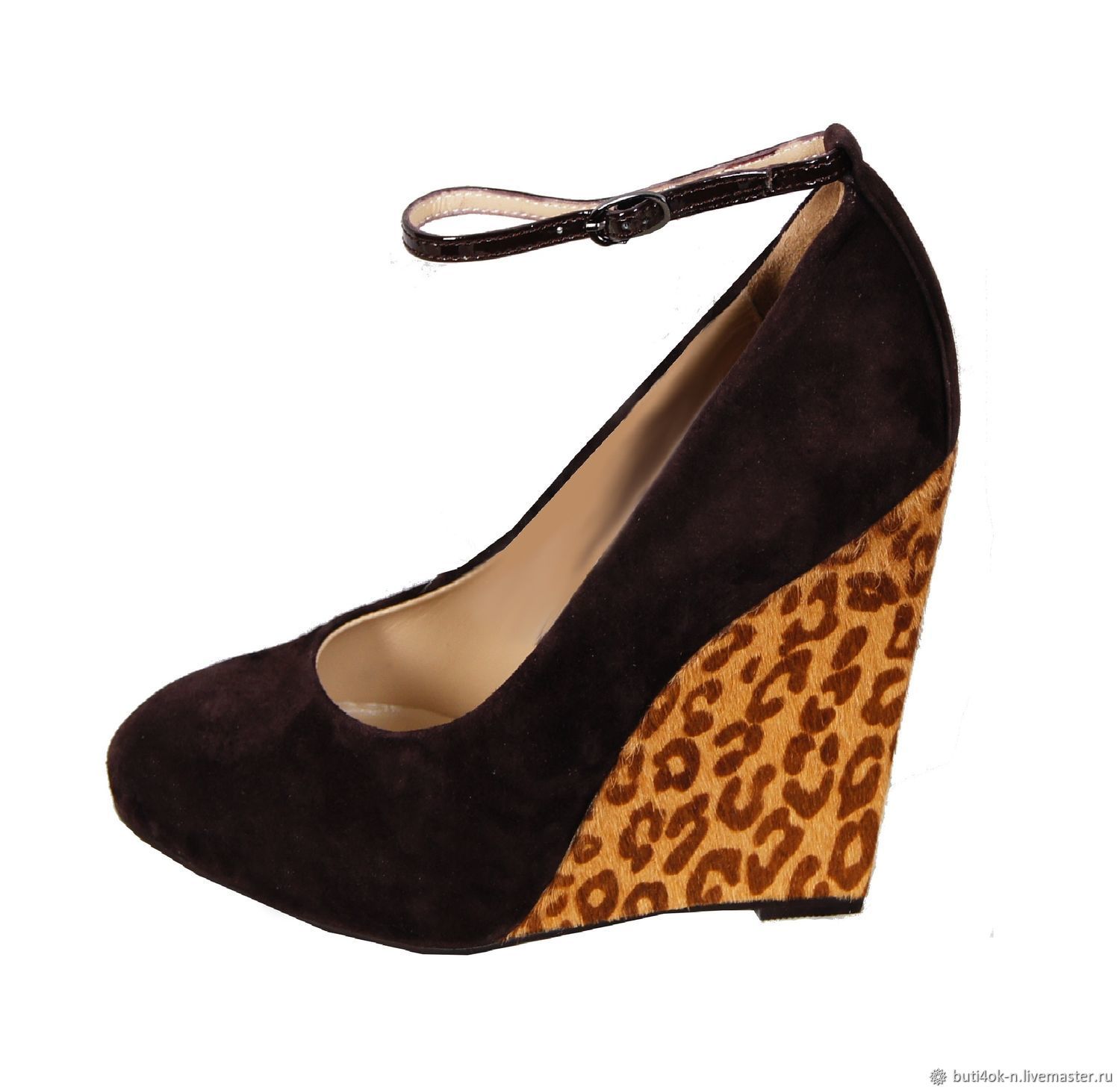 Brown velour shoes with leopard print 