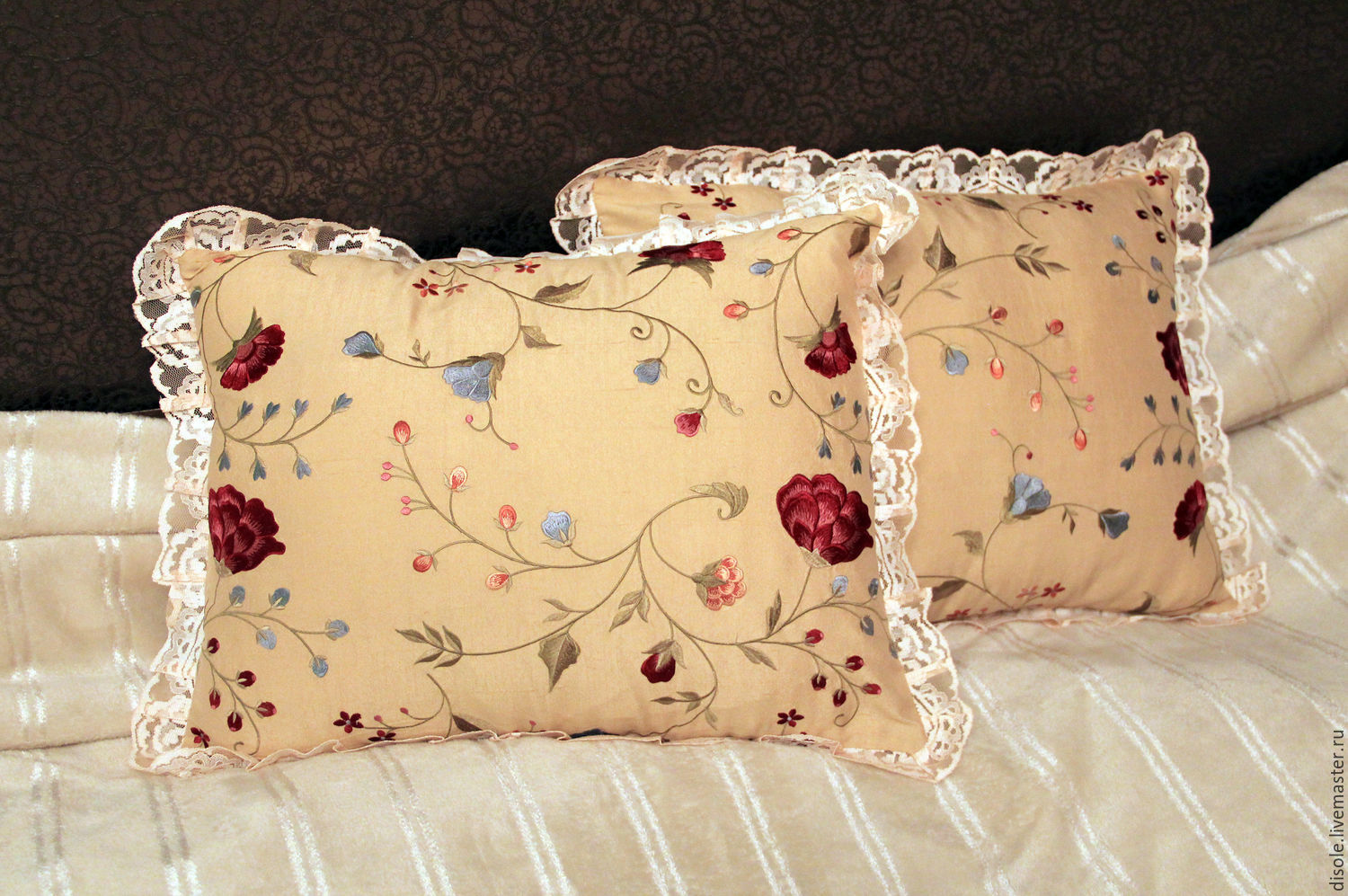 Фото наволочки подушки. Декоративные подушки. Наволочка на подушку. Красивые подушки. Красивые наволочки на подушки современные.