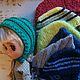 Одежда для куклы Блайз. Вязаные шапочки. Головные уборы. Одежда для кукол. Ольга (ЭллиС). Интернет-магазин Ярмарка Мастеров.  Фото №2