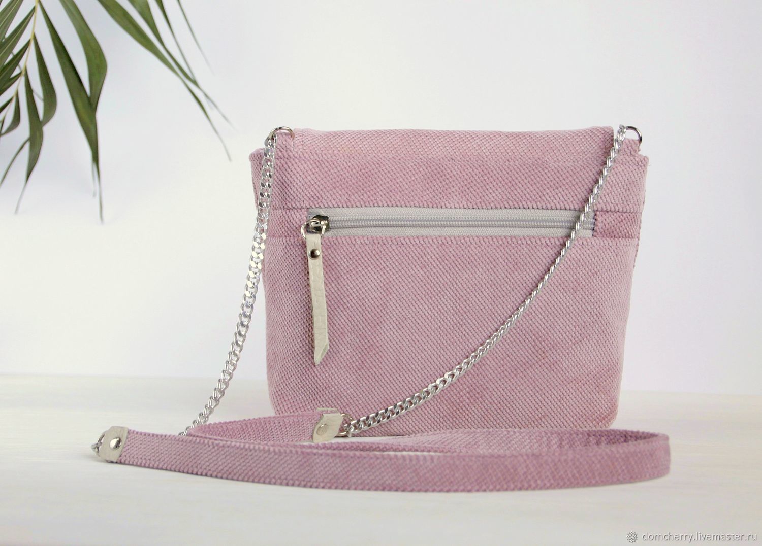 Сумка текстильная женская маленькая через плечо розовая на цепочке в ...