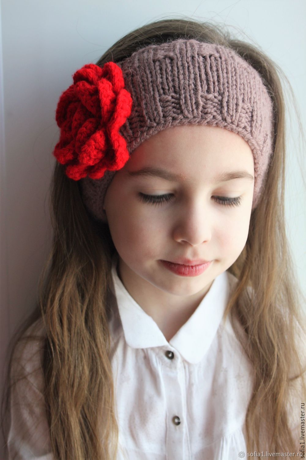 Вязаная повязка для девочки. Повязка вязаная. Детские вязаные повязки. Повязка вязанная для девочки. Вязаные ободки для девочек.