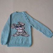 Children's sweater with an owl