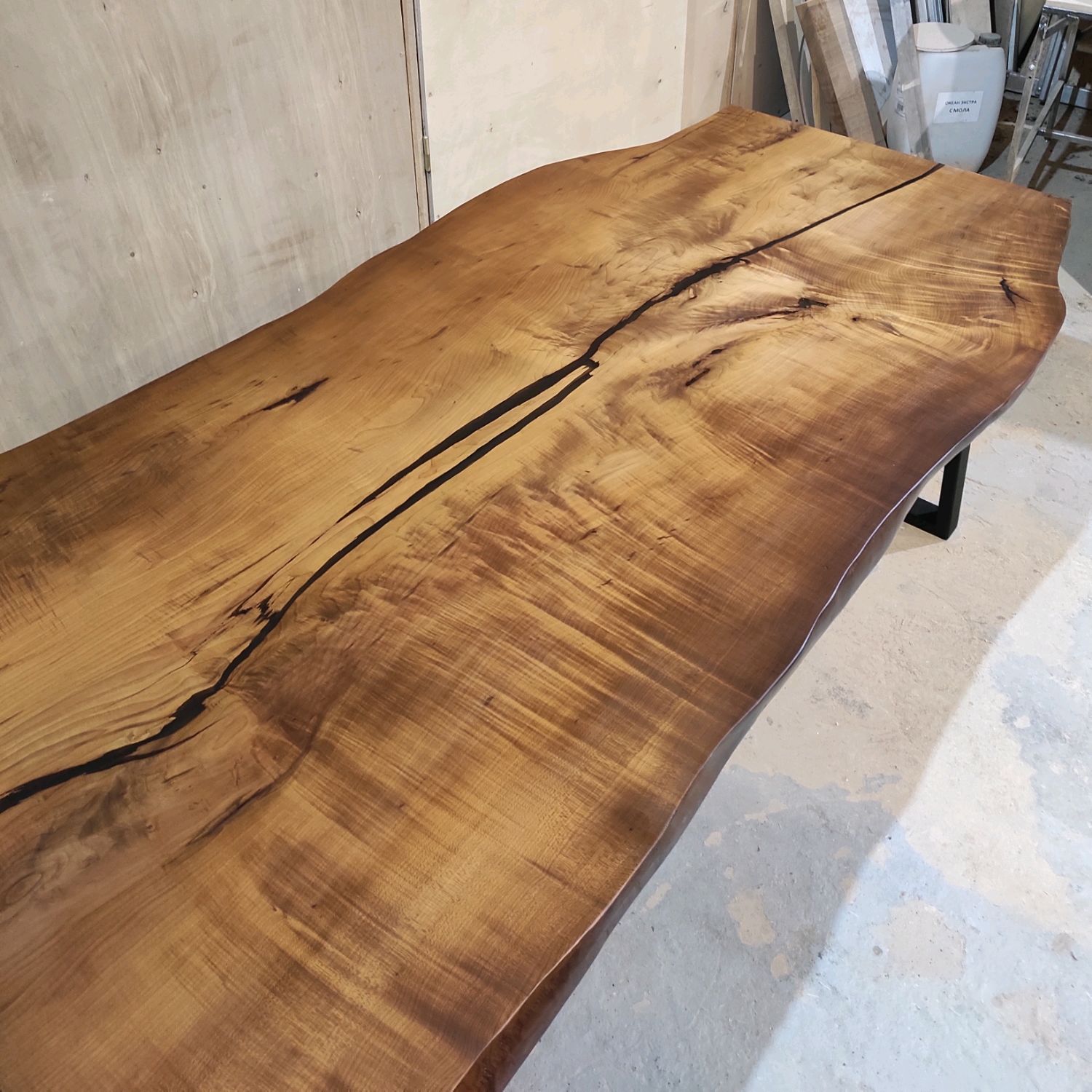 Обеденный стол из термированного клена и эпоксидной смолы 200х100см в ...