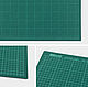 Самовосстанавливающийся непрорезаемый коврик (мат) для резки с метрической разметкой формата А2. 
Предназначен для удобного и безопасного раскроя ткани, бумаги, пленки и других материалов.