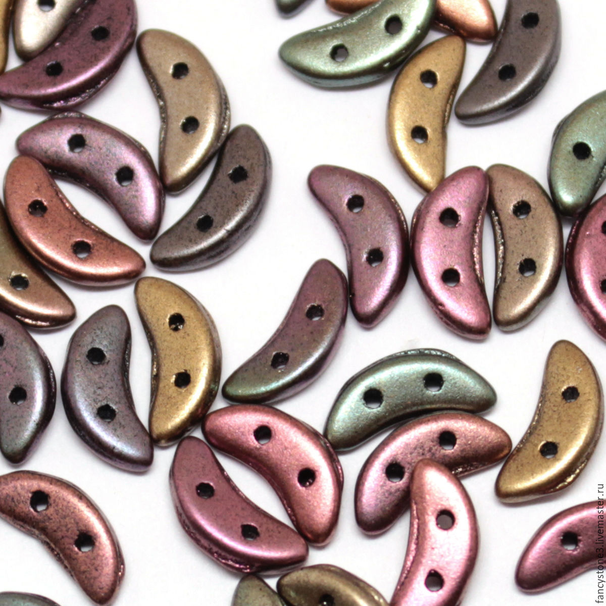 Rulla бусины. первые чешские бусины. бусины ромбовидные плоские. чешские бусины. бусины пирамидки.